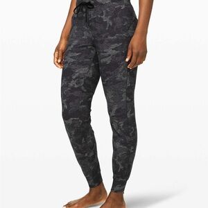 Lululemon Athletica Dark Camouflage ready to rulu jogger